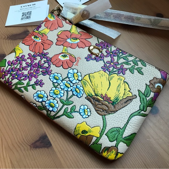 🌸 Coach Small Wristlet With Floral Print Polished pebble leather - Picture 12 of 12